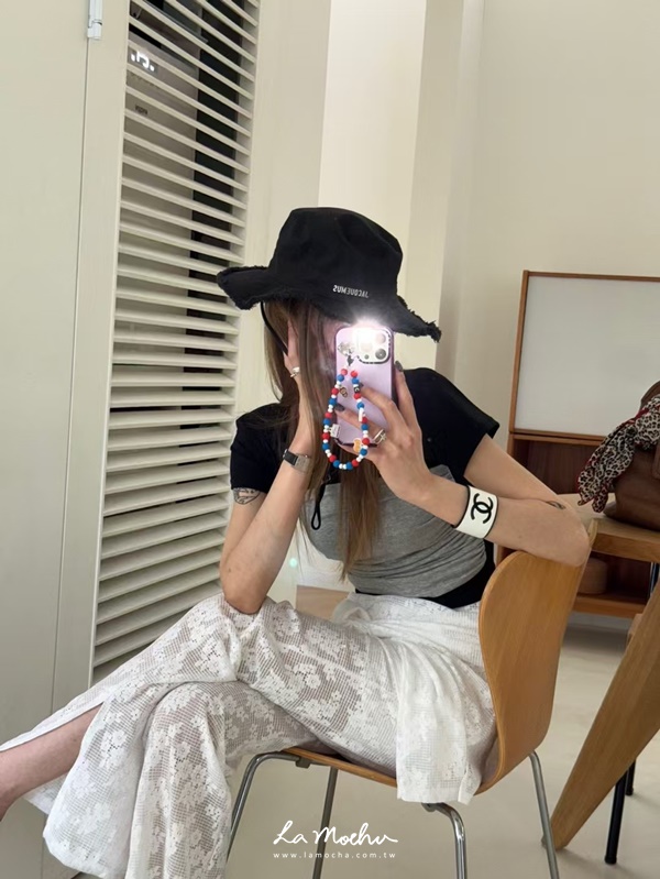 顯胸瘦手臂抓摺短T